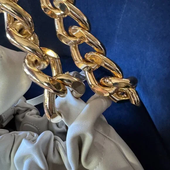 Gorgeous! Like New DeMellier Cream Leather Chain Bucket Bag - Picture 7 of 12